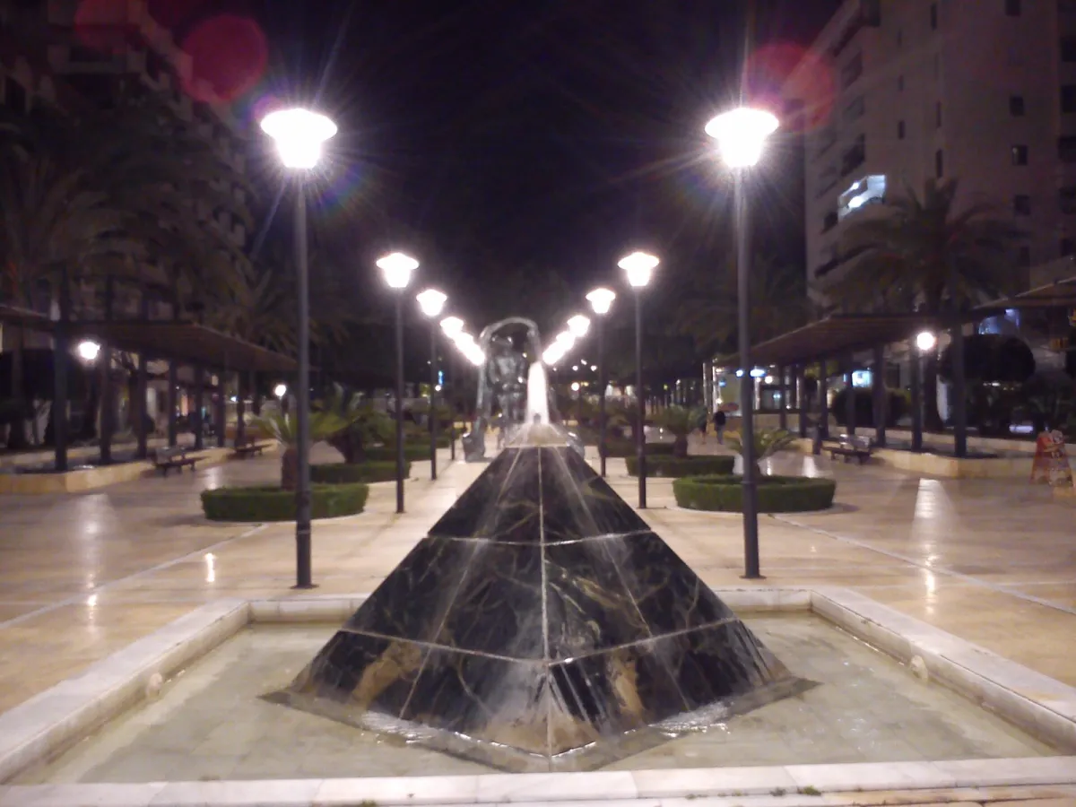 Marbella plaza alameda 2013-05-13 23-33